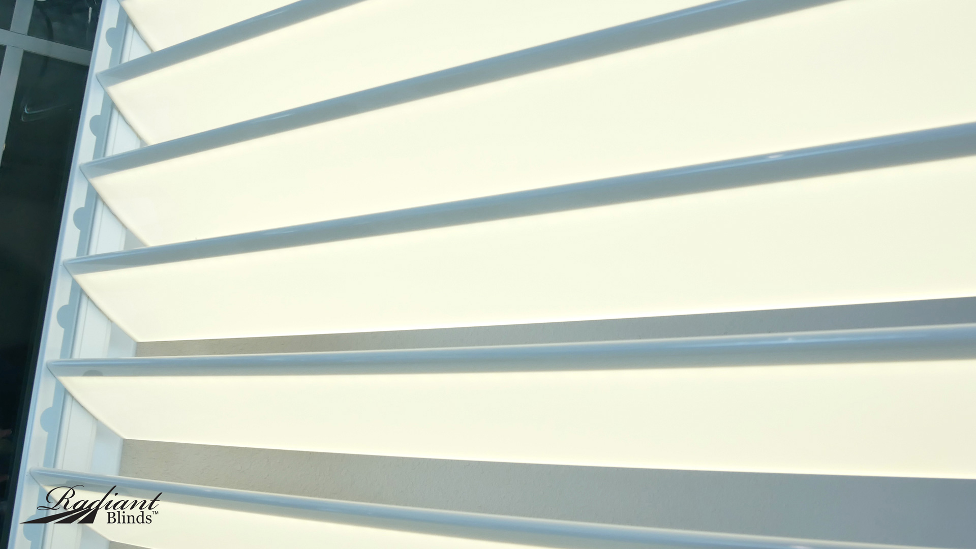 lumina-shutters-radiant-blinds_s